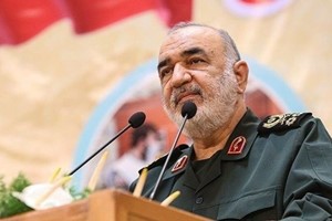 به دشمنان هشدار می‌دهیم که اشتباه نکنند و به پیامد کارهایشان دقیق فکر کنند